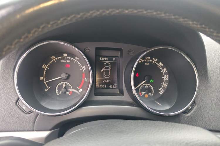 Used Skoda Yeti 2014 1.4 TSI DSG Polar Edition Instrument Cluster