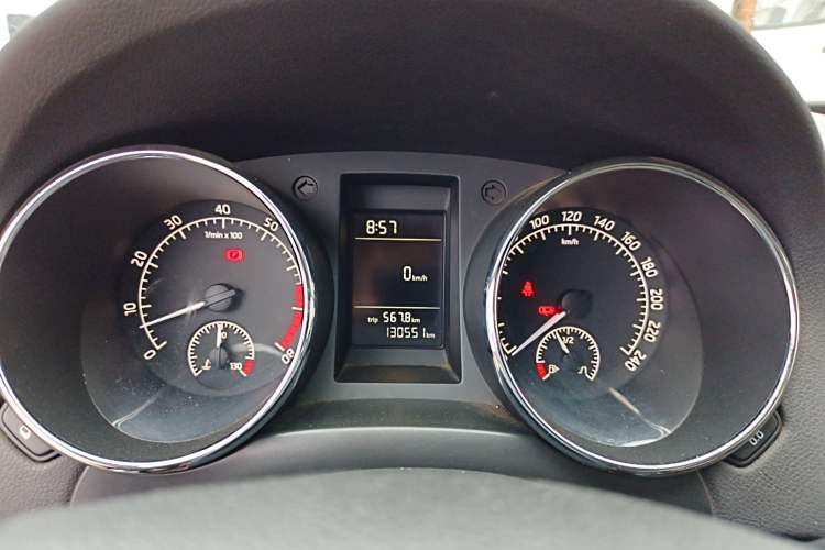 Used Skoda Yeti 2014 1.4TSI Manual Explore Edition Instrument Cluster