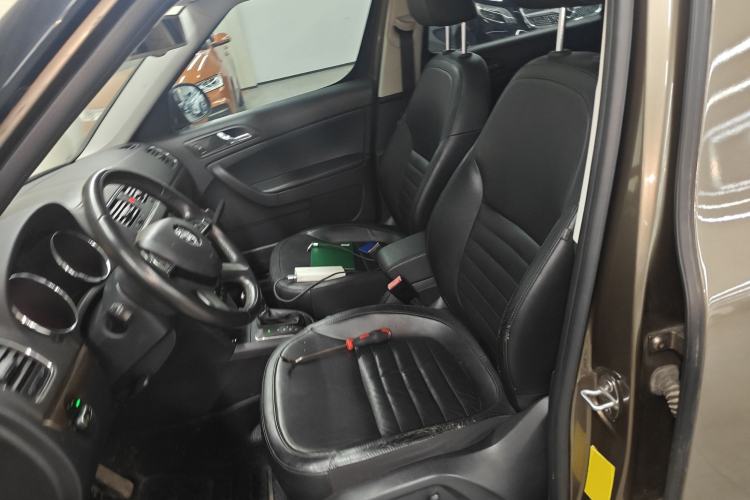Used Skoda Yeti 2014 1.8TSI DSG All-Wheel Drive Edition Left Front Seat
