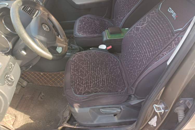 Used Skoda Yeti 2014 1.4TSI DSG Vibrant Edition Left Front Seat