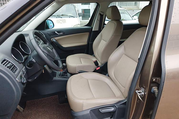Used Skoda Yeti 2014 1.4TSI Manual Explore Edition Left Front Seat