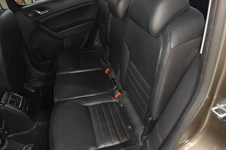 Used Skoda Yeti 2014 1.8TSI DSG All-Wheel Drive Edition Left Rear Seat