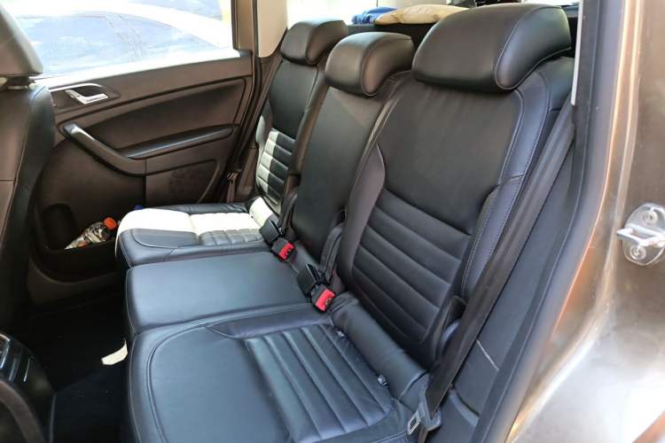 Used Skoda Yeti 2014 1.4 TSI DSG Phantom Edition Left Rear Seat