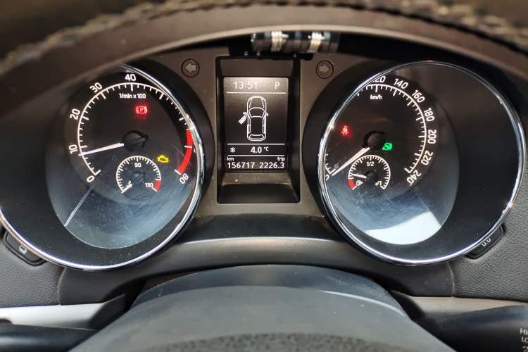 Used Skoda Yeti 2014 1.8TSI DSG Polar Edition Odometer Close Up