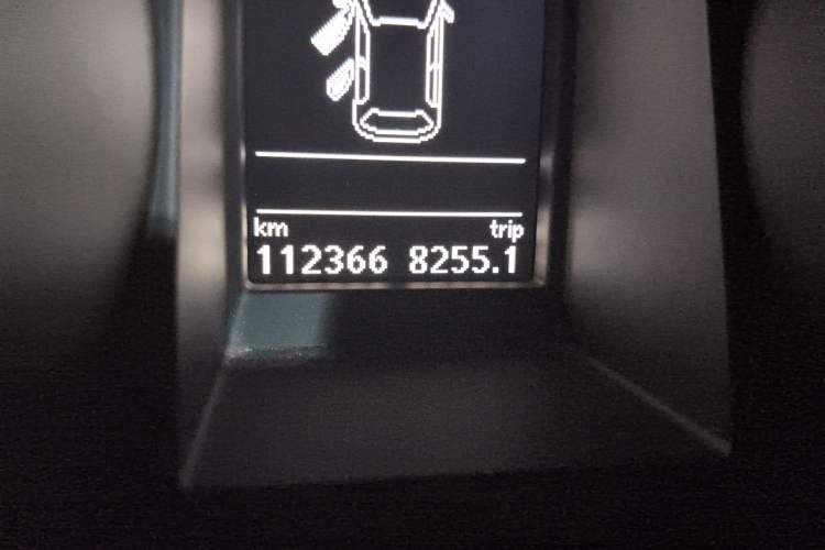 Used Skoda Yeti 2014 1.8TSI DSG All-Wheel Drive Edition Odometer Close Up