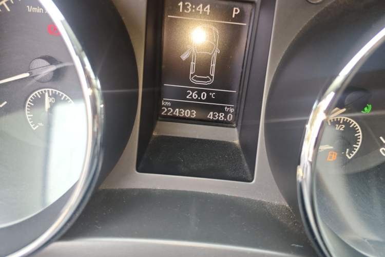 Used Skoda Yeti 2014 1.4 TSI DSG Polar Edition Odometer Close Up