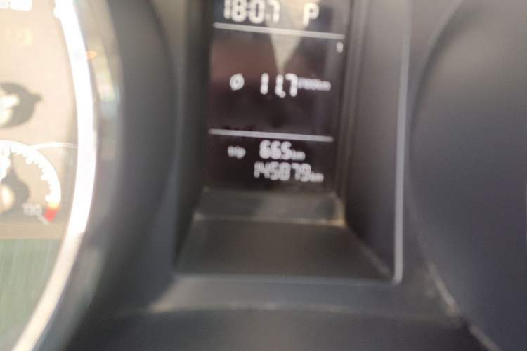 Used Skoda Yeti 2014 1.4TSI DSG Vibrant Edition Odometer Close Up