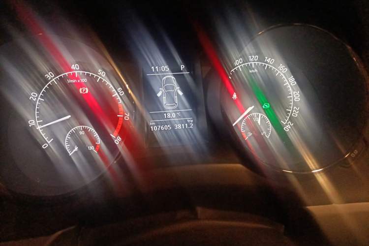 Used Skoda Yeti 2014 1.4 TSI DSG Polar Edition Odometer Close Up