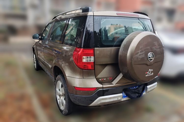 Used Skoda Yeti 2014 1.8TSI DSG Polar Edition Rear Left 45 Deg