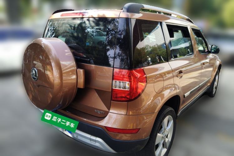 Used Skoda Yeti 2014 1.8TSI DSG Polar Edition Rear Right 45 Deg