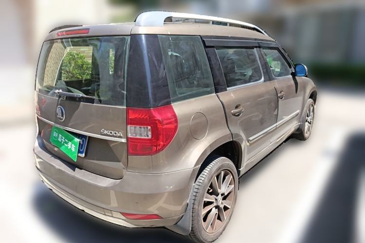 Used Skoda Yeti 2014 1.4 TSI DSG Phantom Edition Rear Right 45 Deg