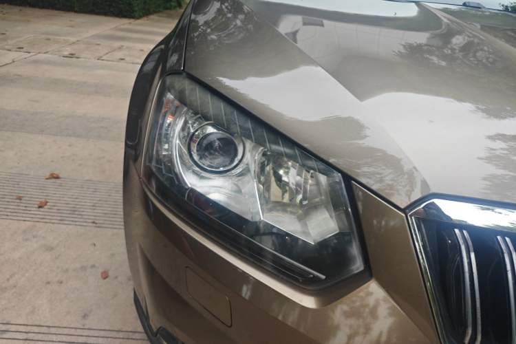 Used Skoda Yeti 2014 1.4TSI DSG All-Wheel Drive Version Right Front Headlight