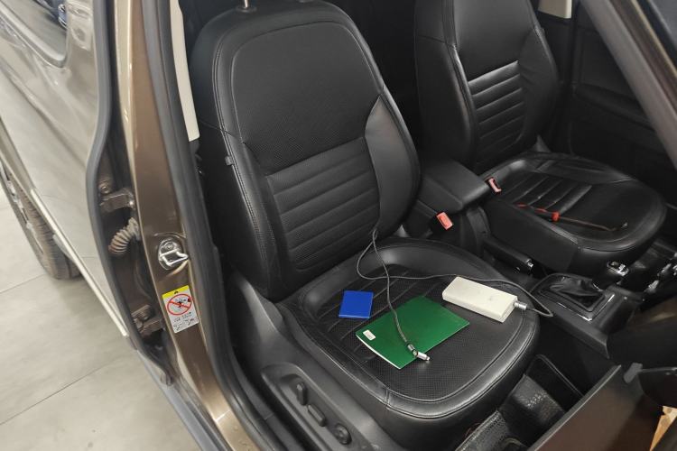 Used Skoda Yeti 2014 1.8TSI DSG All-Wheel Drive Edition Right Front Seat