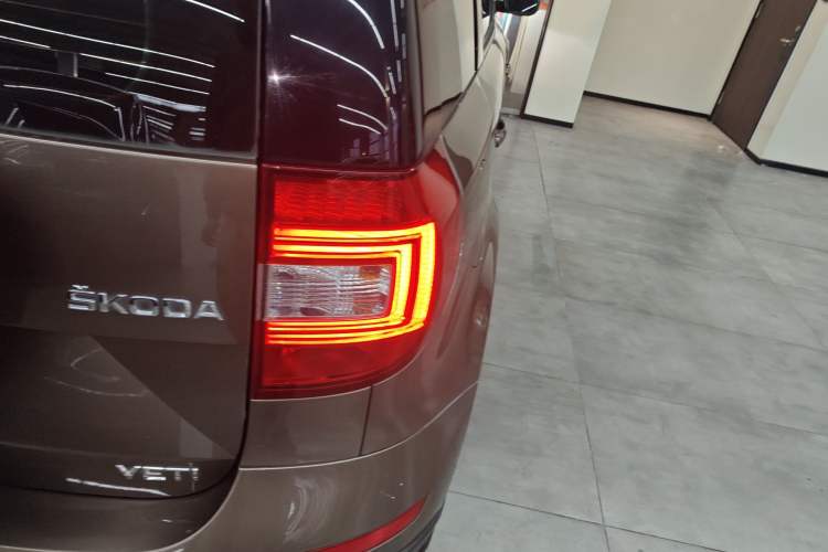 Used Skoda Yeti 2014 1.8TSI DSG All-Wheel Drive Edition Right Rear Taillight