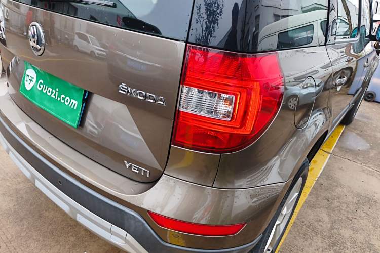 Used Skoda Yeti 2014 1.4TSI Manual Explore Edition Right Rear Taillight