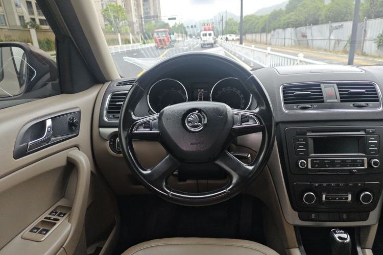 Used Skoda Yeti 2014 1.4 TSI DSG Polar Edition Steering Wheel