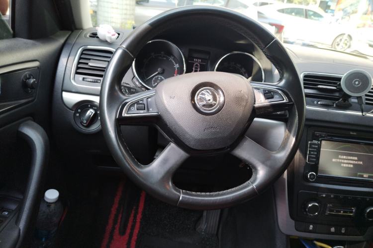 Used Skoda Yeti 2014 1.8TSI DSG Polar Edition Steering Wheel