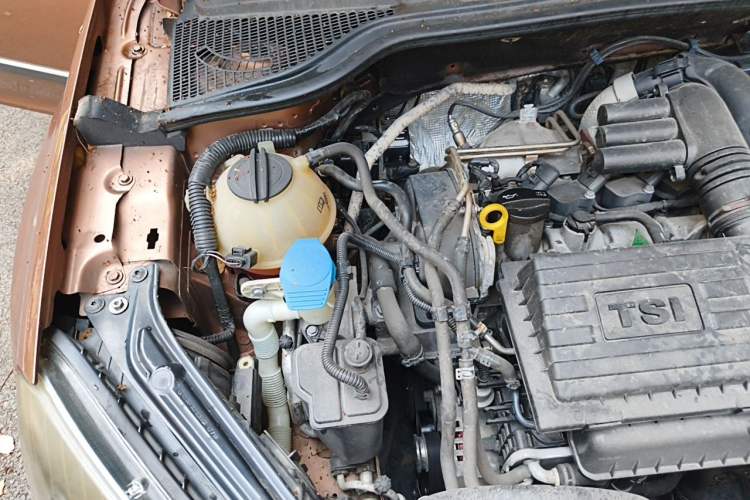 Used Skoda Yeti 2014 1.4 TSI DSG Polar Edition Engine Bay Right