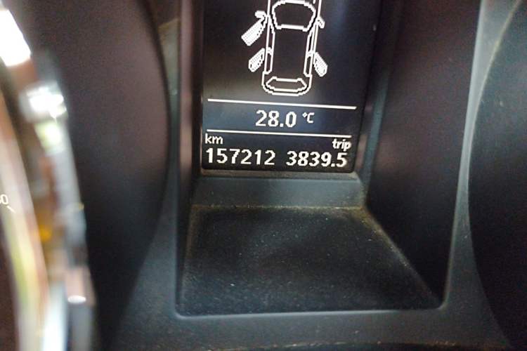 Used Skoda Yeti 2014 1.4 TSI DSG Polar Edition Odometer Close Up