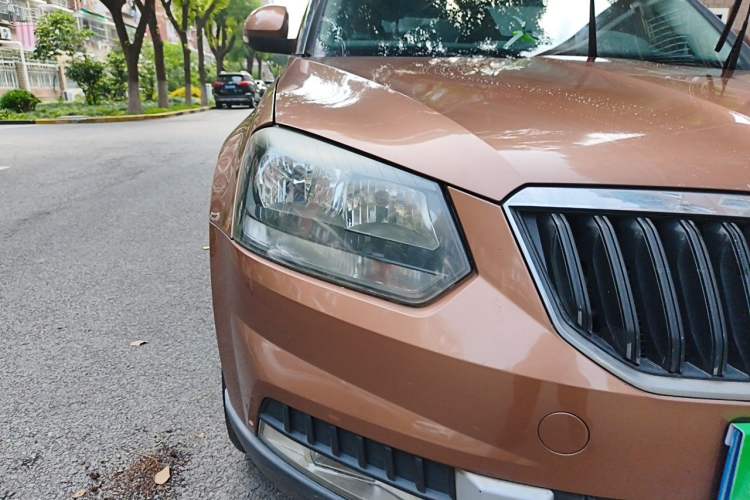 Used Skoda Yeti 2014 1.4 TSI DSG Polar Edition Right Front Headlight