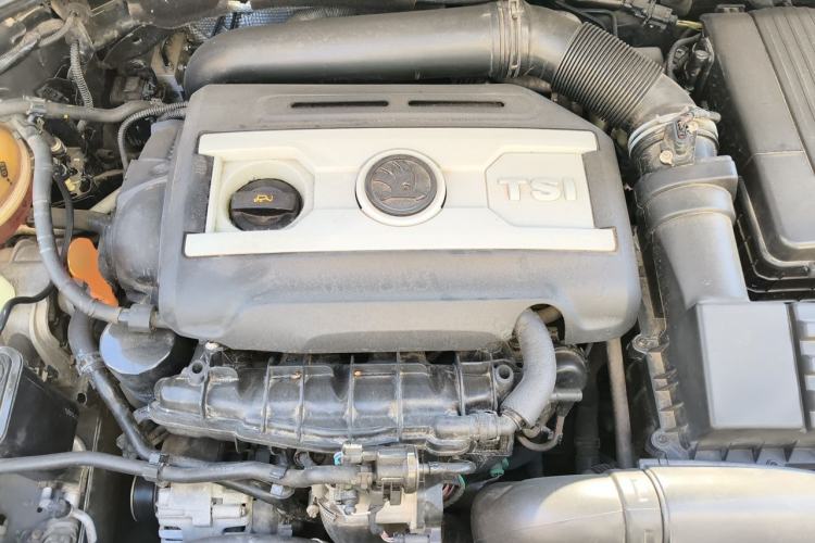 Used Skoda Yeti 2014 1.8TSI DSG Polar Edition Engine Bay
