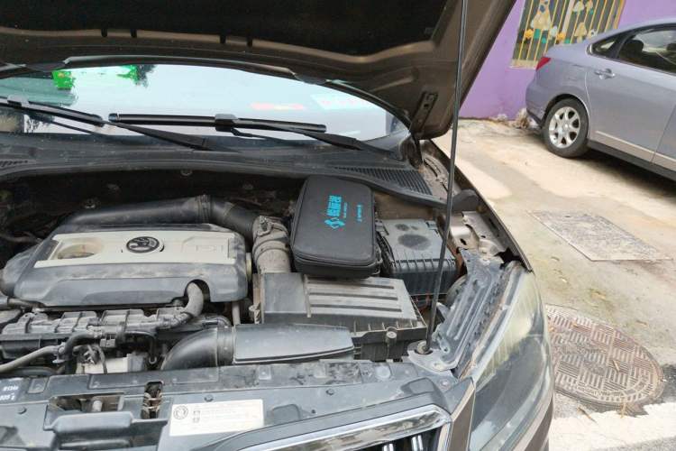Used Skoda Yeti 2014 1.8TSI DSG Polar Edition Engine Bay Left