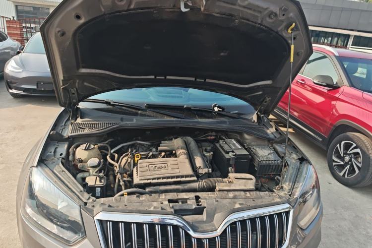 Used Skoda Yeti 2014 1.4TSI Manual Polar Edition Engine Bay
