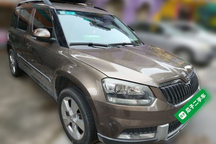 Used Skoda Yeti 2014 1.8TSI DSG Polar Edition Front Right 45 Deg