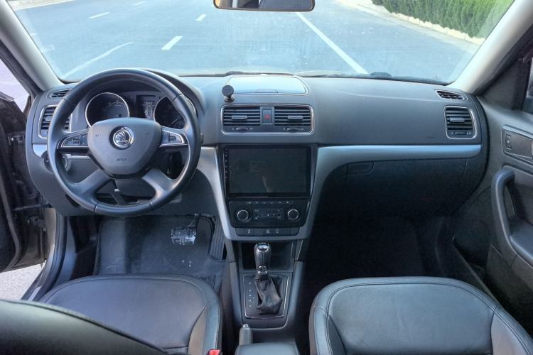 Used Skoda Yeti 2014 1.8TSI DSG Polar Edition Interior 3
