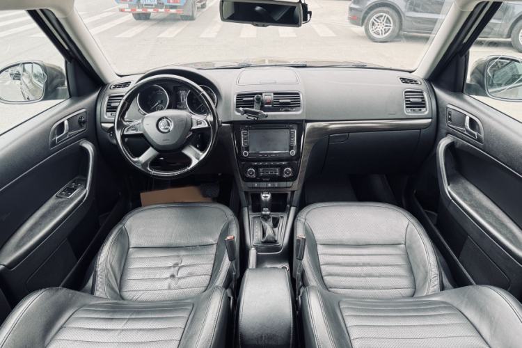 Used Skoda Yeti 2014 1.8TSI DSG All-Wheel Drive Edition Interior 4