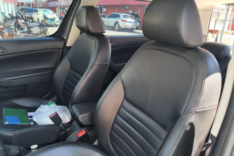 Used Skoda Yeti 2014 1.8TSI DSG Polar Edition Left Front Seat