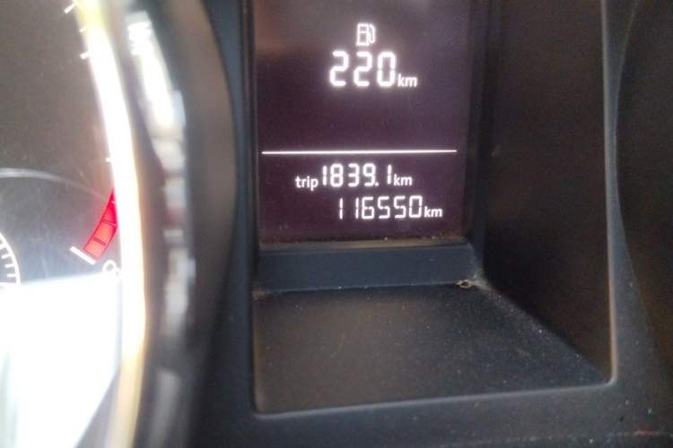 Used Skoda Yeti 2014 1.4TSI DSG Explorer Edition Odometer Close Up