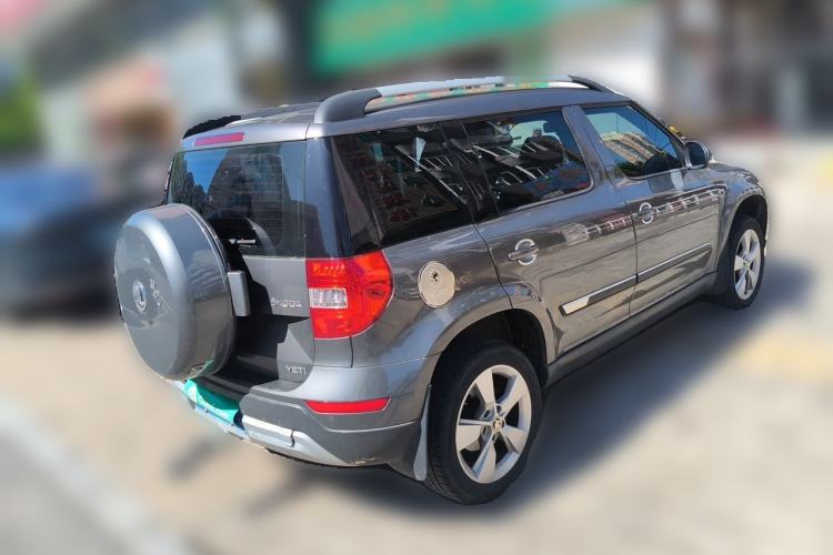Used Skoda Yeti 2014 1.8TSI DSG Polar Edition Rear Right 45 Deg