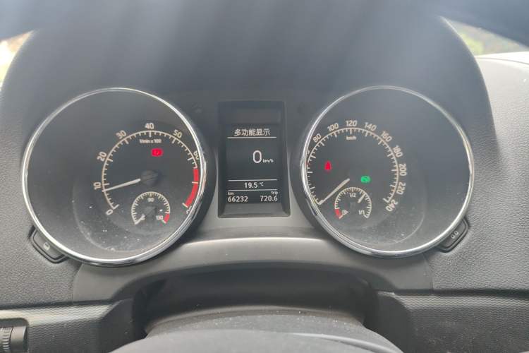 Used Skoda Yeti 2014 1.4 TSI DSG Phantom Edition Instrument Cluster