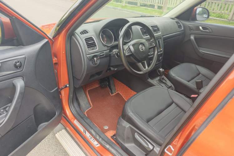 Used Skoda Yeti 2014 1.4 TSI DSG Phantom Edition Interior 1