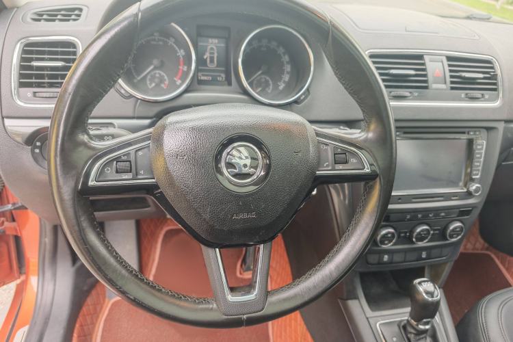 Used Skoda Yeti 2014 1.4 TSI DSG Phantom Edition Interior 3