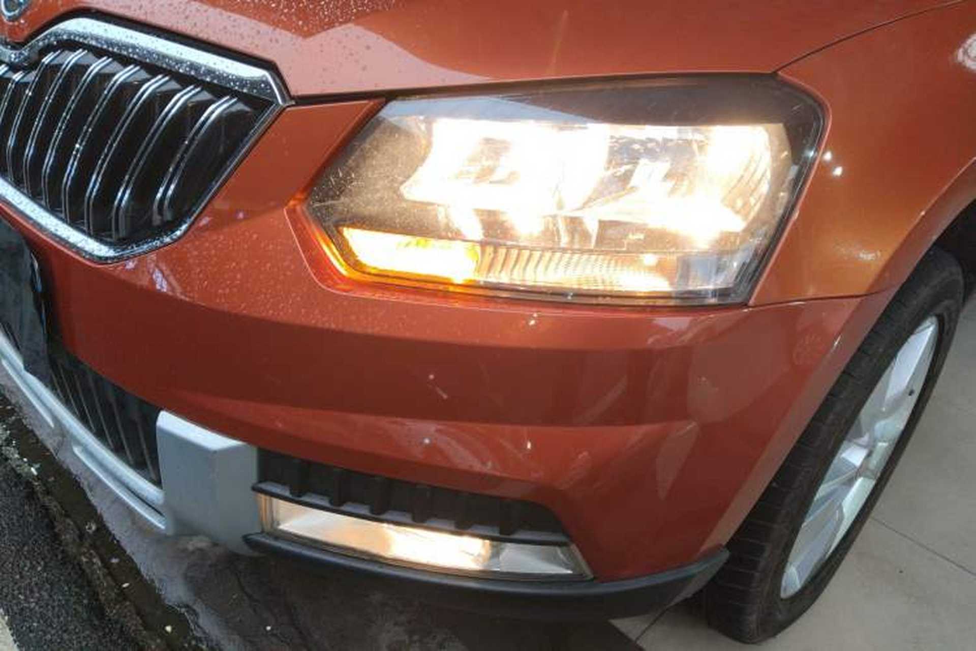 Used Skoda Yeti 2014 1.8TSI DSG Polar Edition Left Front Headlight