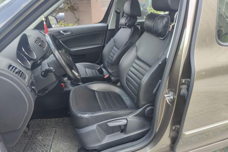 Used Skoda Yeti 2014 1.4 TSI DSG Phantom Edition Left Front Seat