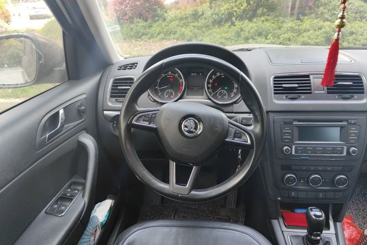 Used Skoda Yeti 2014 1.4 TSI DSG Phantom Edition Steering Wheel