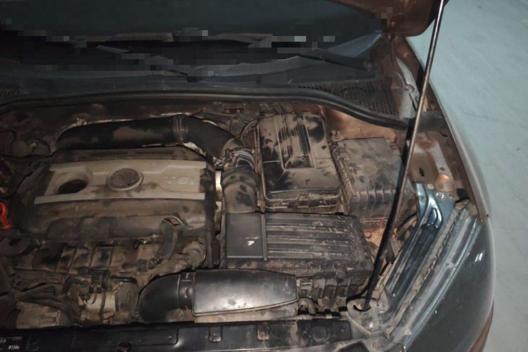 Used Skoda Yeti 2014 1.8TSI DSG Polar Edition Engine Bay Left