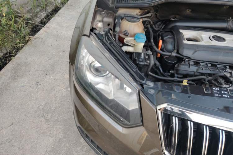 Used Skoda Yeti 2014 1.8TSI DSG All-Wheel Drive Edition Engine Bay Right