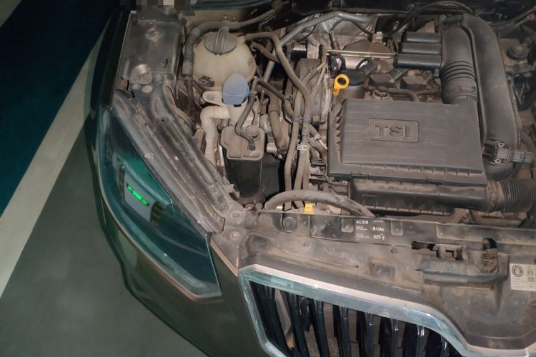 Used Skoda Yeti 2014 1.4TSI DSG Vibrant Edition Engine Bay Right