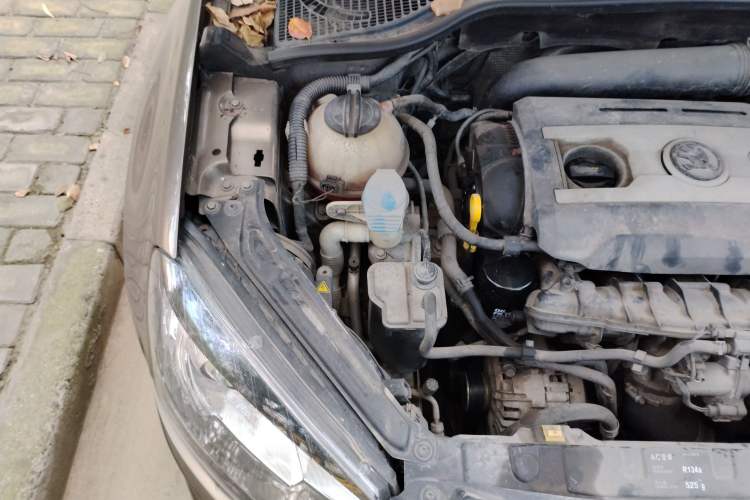 Used Skoda Yeti 2014 1.8TSI DSG All-Wheel Drive Edition Engine Bay Right