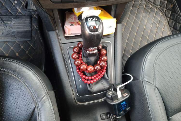 Used Skoda Yeti 2014 1.8TSI DSG All-Wheel Drive Edition Gear Lever