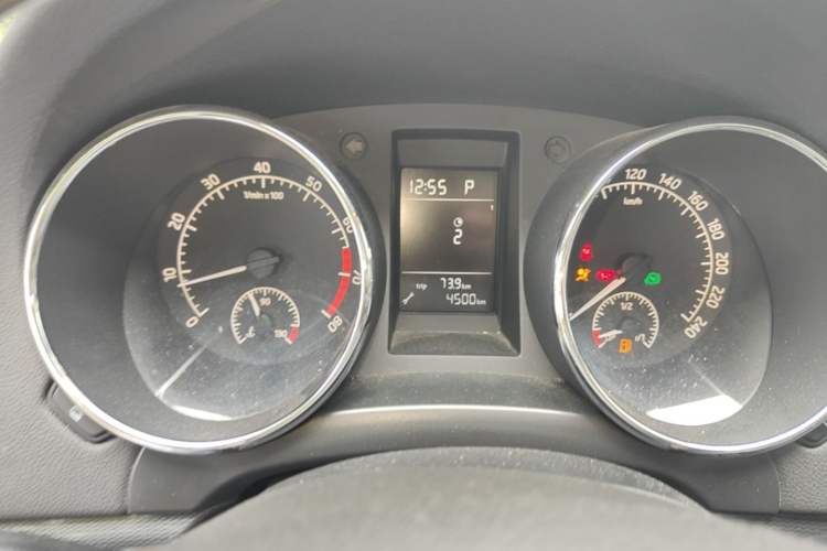 Used Skoda Yeti 2014 1.4TSI DSG Explorer Edition Instrument Cluster