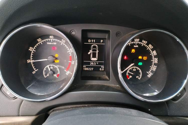 Used Skoda Yeti 2014 1.8TSI DSG All-Wheel Drive Edition Instrument Cluster