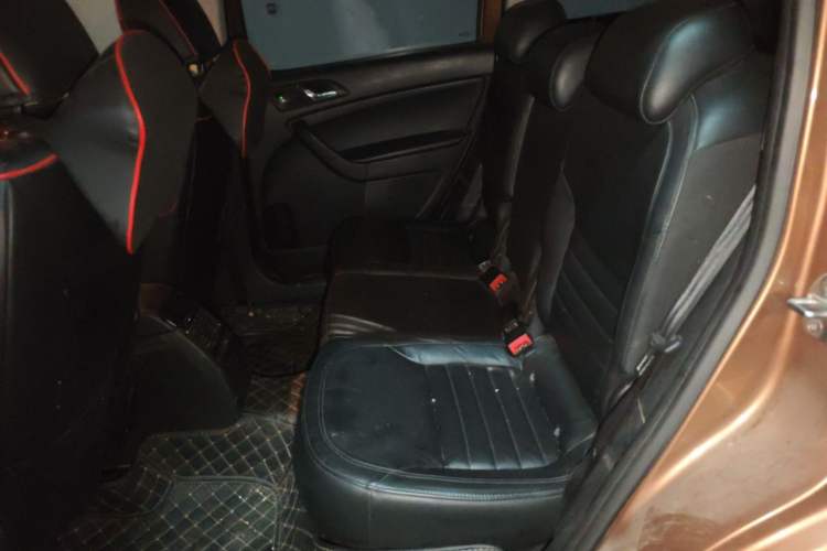 Used Skoda Yeti 2014 1.8TSI DSG Polar Edition Left Rear Seat