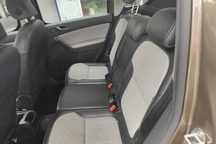 Used Skoda Yeti 2014 1.4TSI DSG Explorer Edition Left Rear Seat