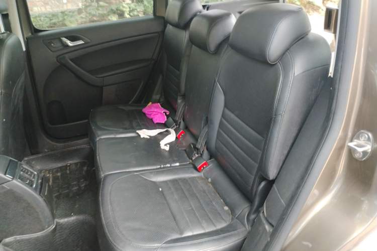 Used Skoda Yeti 2014 1.8TSI DSG All-Wheel Drive Edition Left Rear Seat