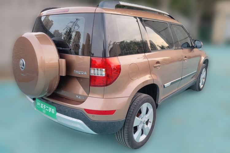 Used Skoda Yeti 2014 1.8TSI DSG Polar Edition Rear Right 45 Deg